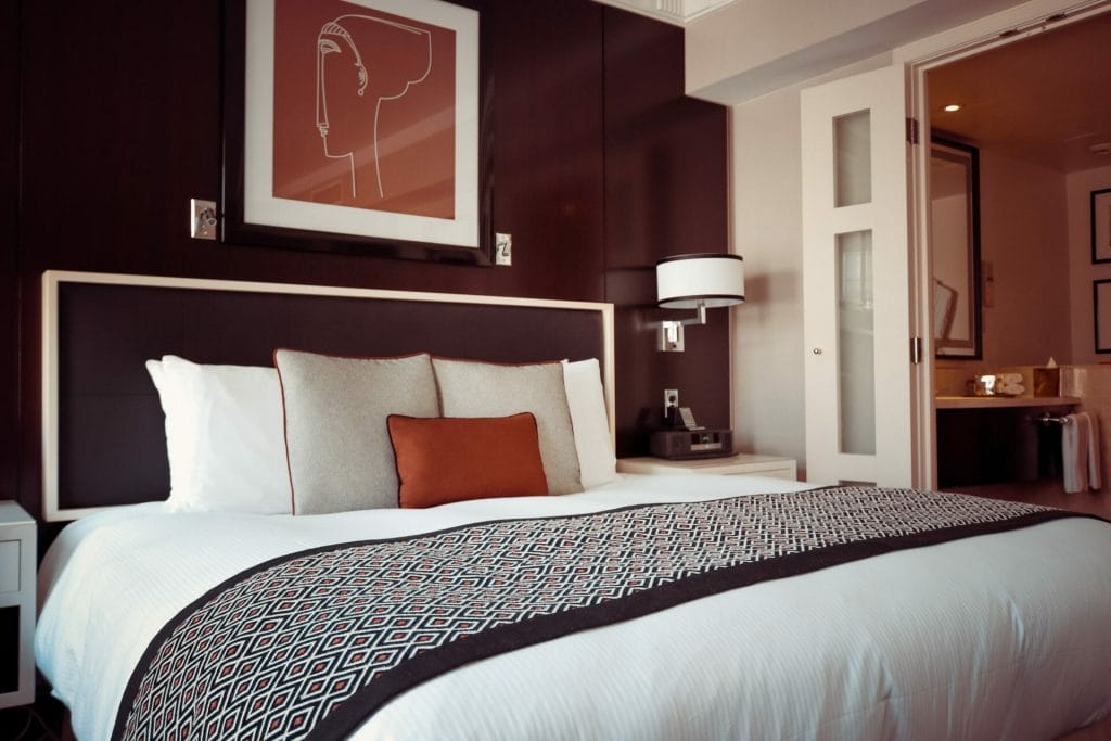Designer Tricks For Small Bedroom Space in the Perfect Colors